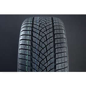 Goodyear UltraGrip Performance+ SUV 225/60 R18 104H