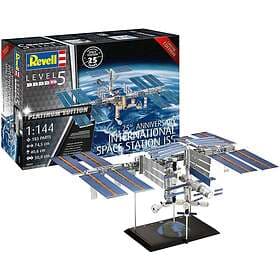 Revell 1:144 25th Anniversary Gift Set ISS