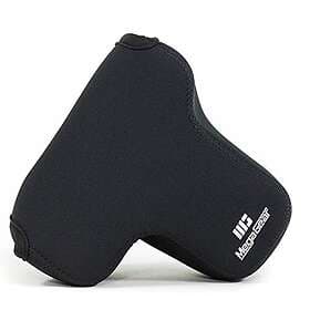 MegaGear MG1568 Camera Case