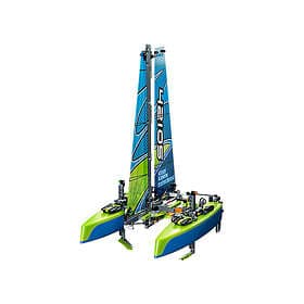 LEGO Technic 42105 Catamaran