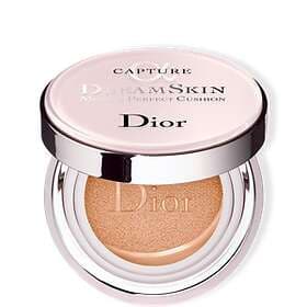 Dior Capture Dreamskin Moist & Perfect Cushion SPF50