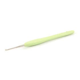 Clover Amour Crochet Hook 1.75mm
